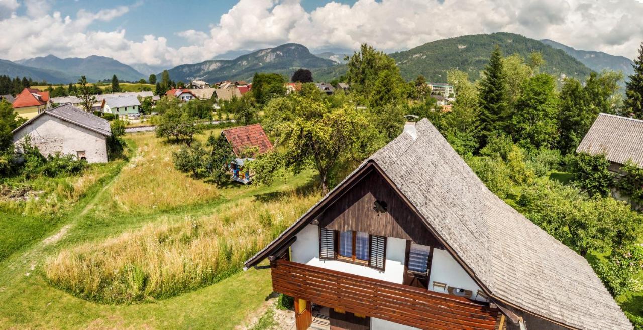 Apartma Petra Ravnik - Wanderer'S Hut Appartamento Bohinj Esterno foto